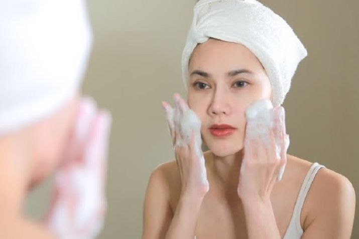 Sử dụng sản phẩm chăm s&oacute;c da ph&ugrave; hợp