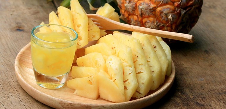 Dứa trị mụn thịt
