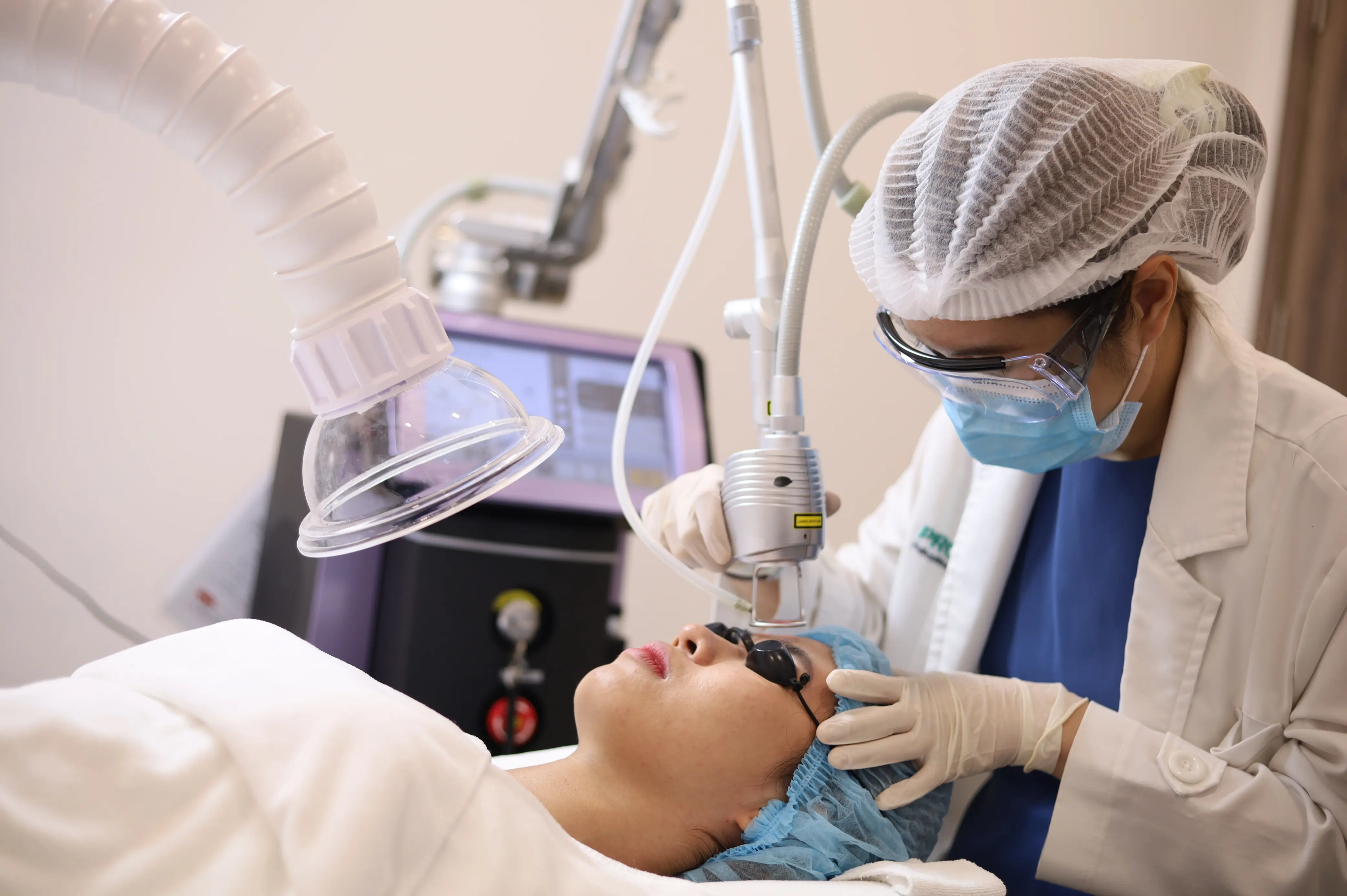 Có thật sự cần thiết đến phòng khám chuyên khoa da liễu không?