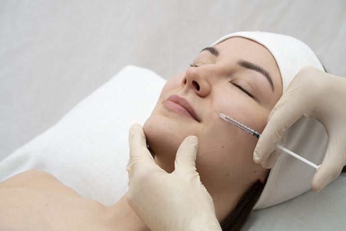 Cấy meso trị mụn có để lại sẹo không? Hướng dẫn chăm sóc da sau khi cấy meso trị mụn