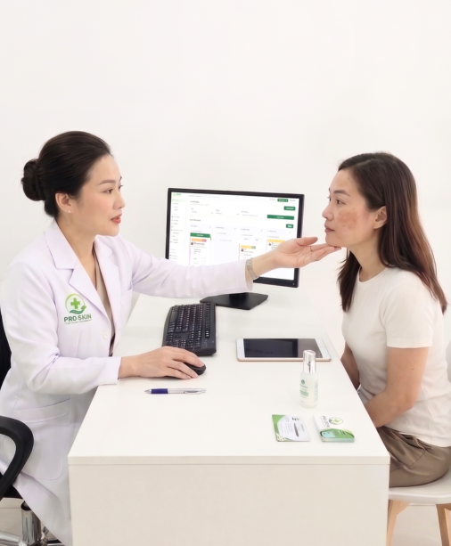 Bác sĩ đồng hành trong từng buổi điều trị