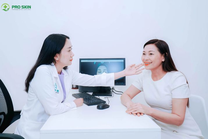 Kh&aacute;m da trước khi điều trị