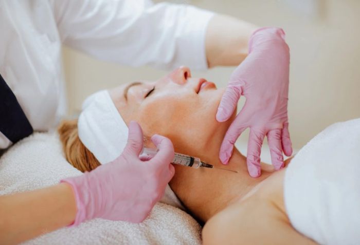 Qu&aacute; tr&igrave;nh thực hiện ti&ecirc;m meso trẻ h&oacute;a da