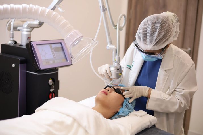 X&oacute;a nốt ruồi bằng laser fractional co2